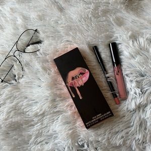 Kylie Cosmetics Makeup - Kylie Jenner Lip Kit Kylie Cosmetics Makeup - Kylie Jenner Lip Kit